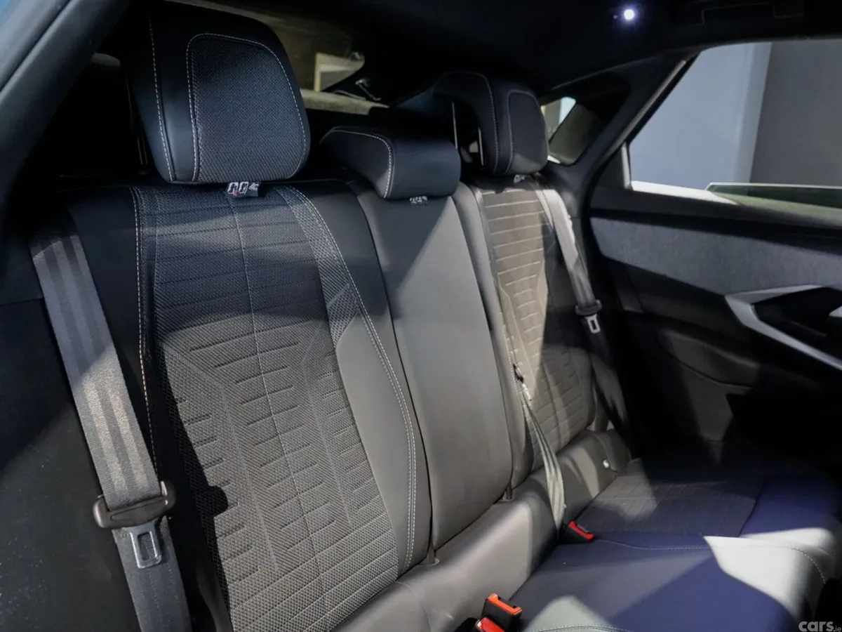 Peugeot 3008 MPV, Petrol Hybrid, 2025, Blue