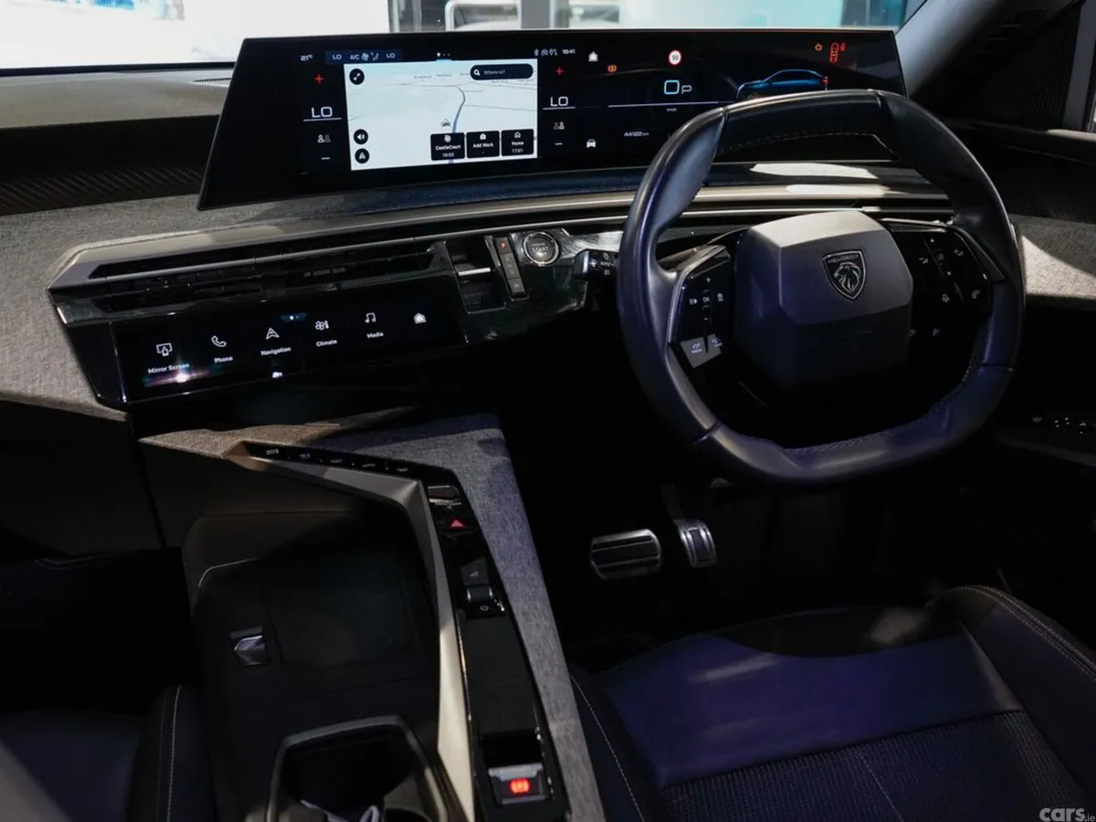 Peugeot 3008 MPV, Petrol Hybrid, 2025, Blue