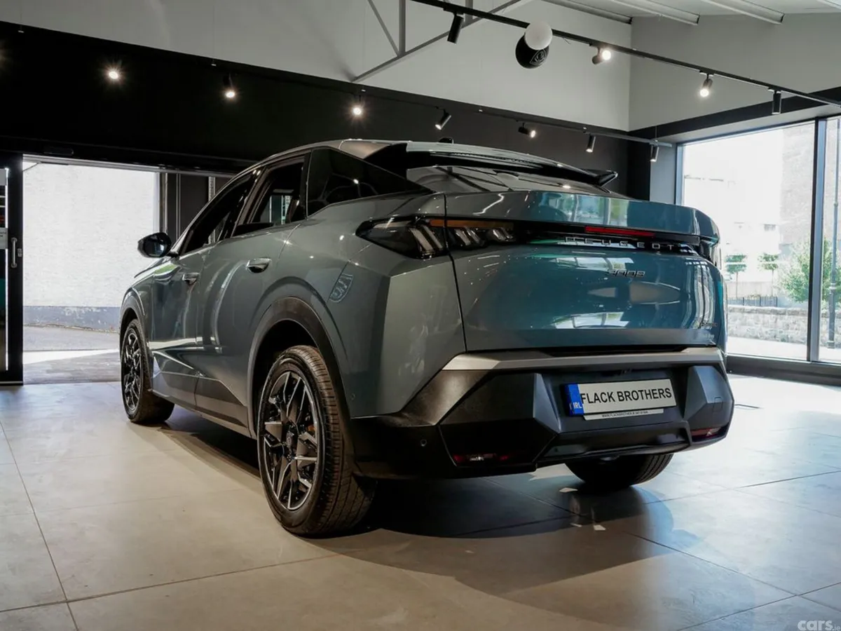 Peugeot 3008 MPV, Petrol Hybrid, 2025, Blue
