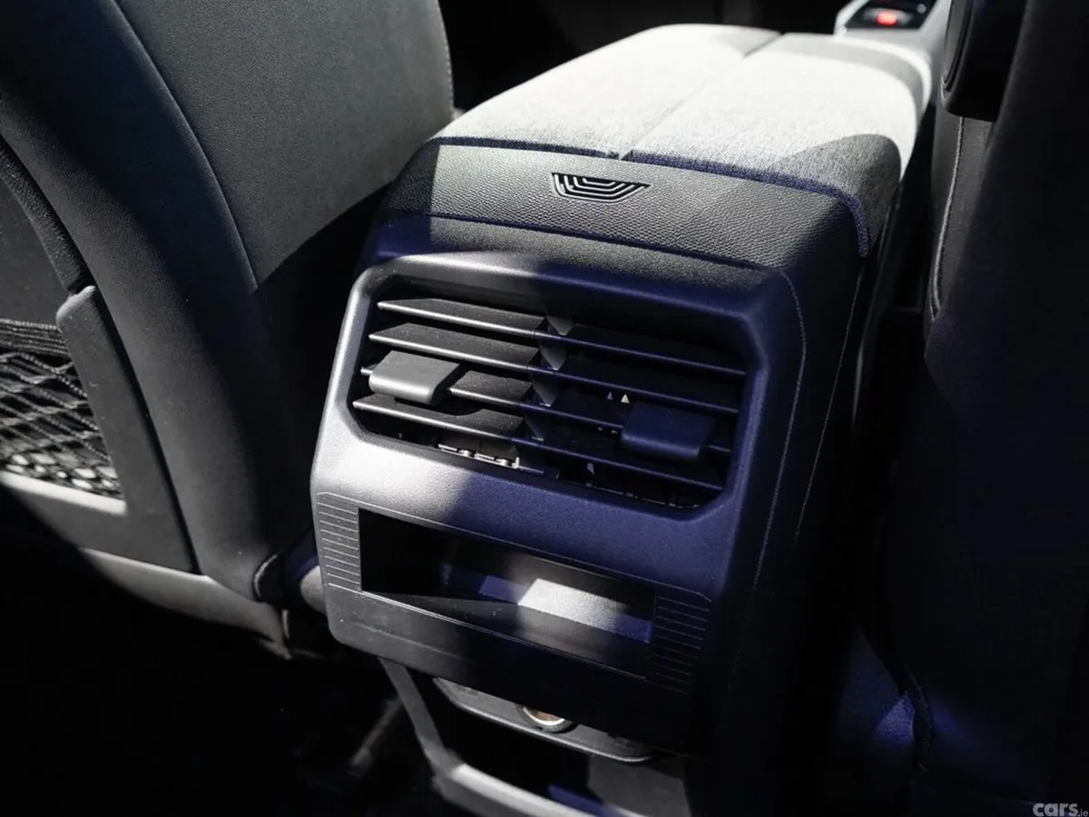 Peugeot 3008 MPV, Petrol Hybrid, 2024, Black