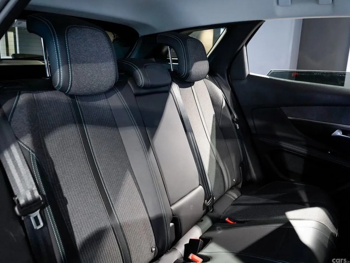 Peugeot 3008 MPV, Petrol Plug-in Hybrid, 2022, Grey