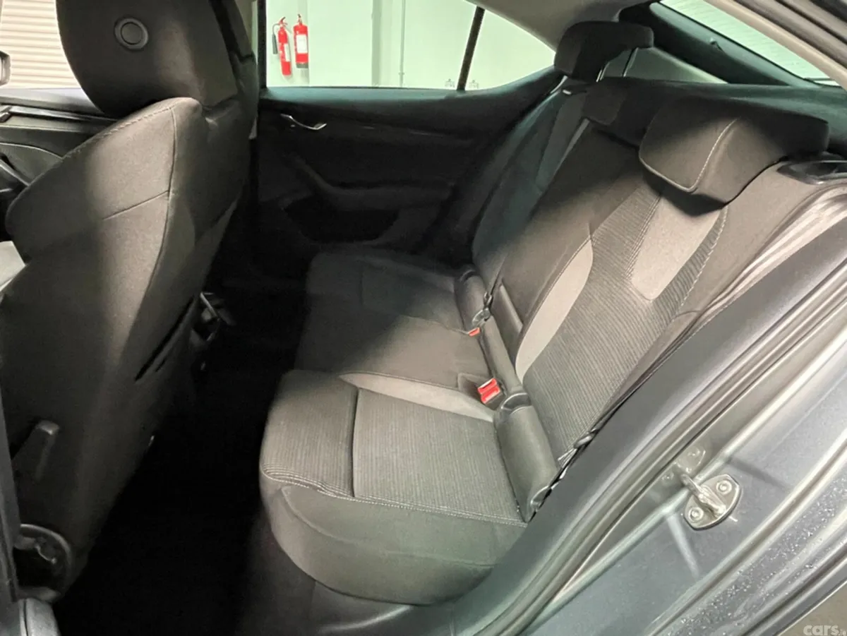 Skoda Octavia Hatchback, Petrol, 2024, Grey