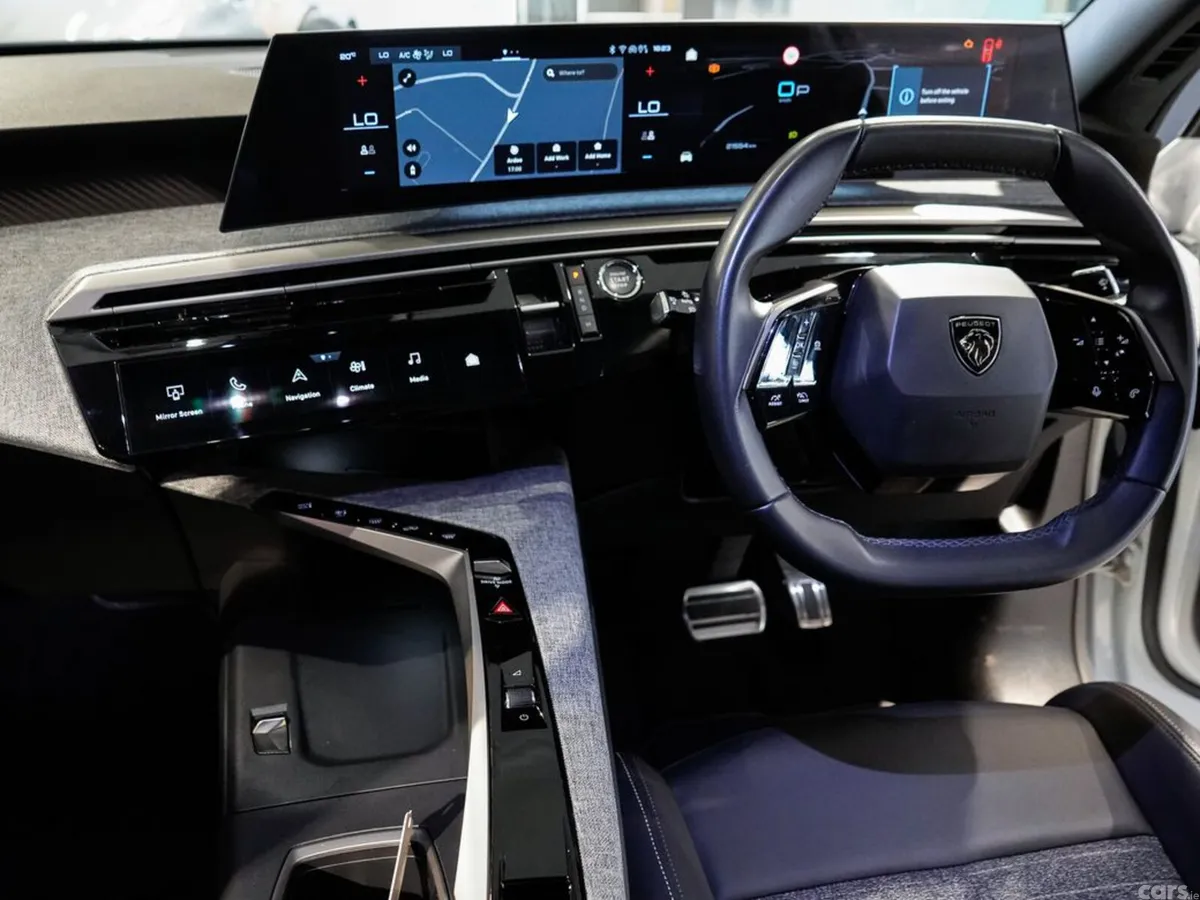 Peugeot 3008 MPV, Petrol Hybrid, 2025, White