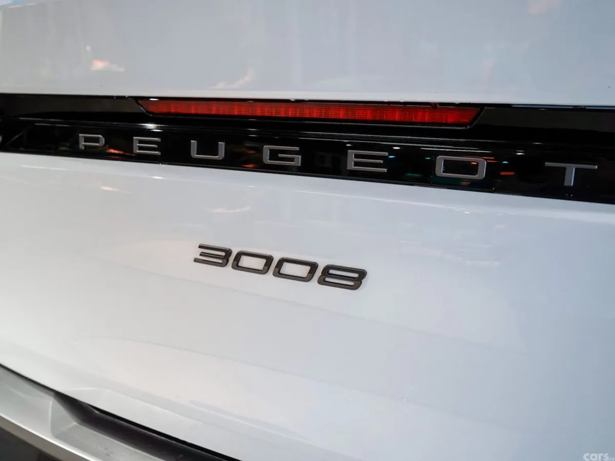 Peugeot 3008 MPV, Petrol Hybrid, 2025, White