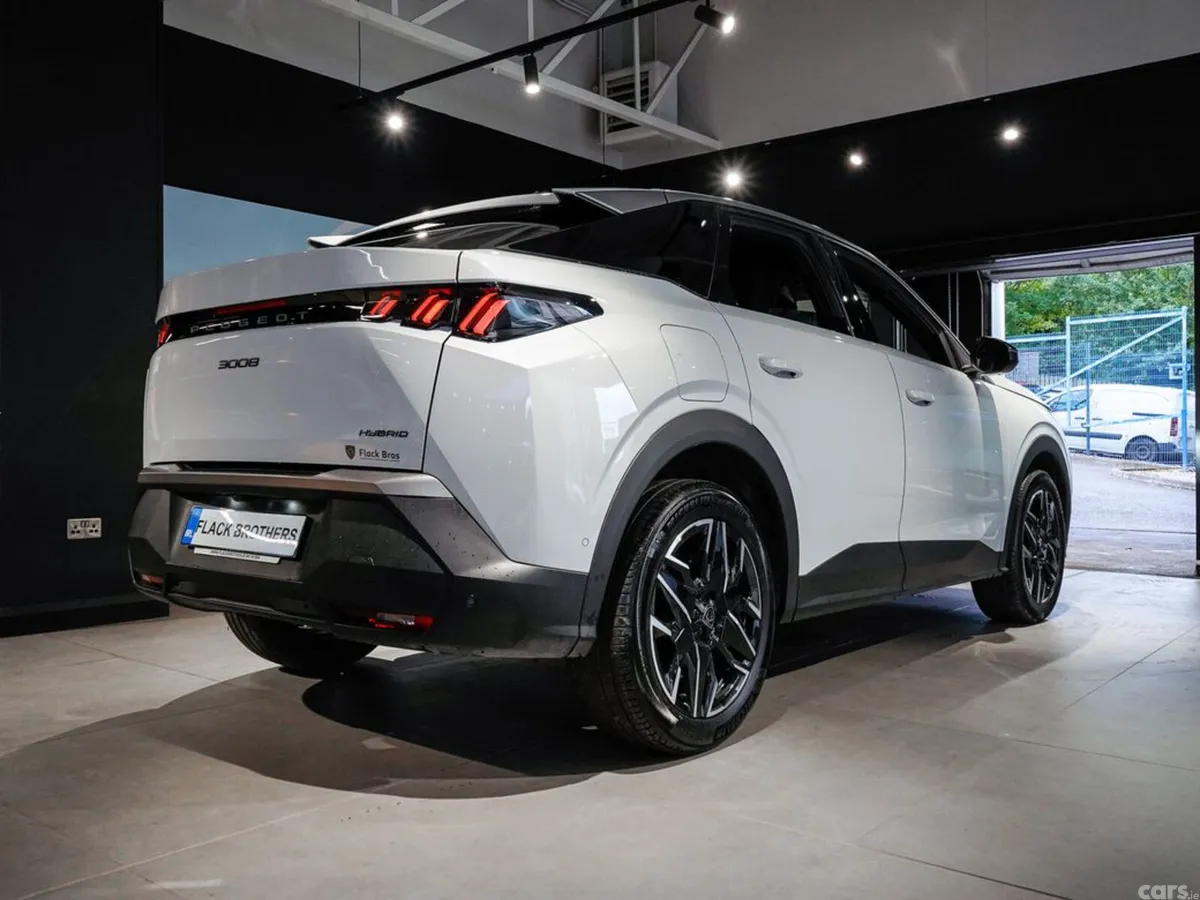 Peugeot 3008 MPV, Petrol Hybrid, 2025, White