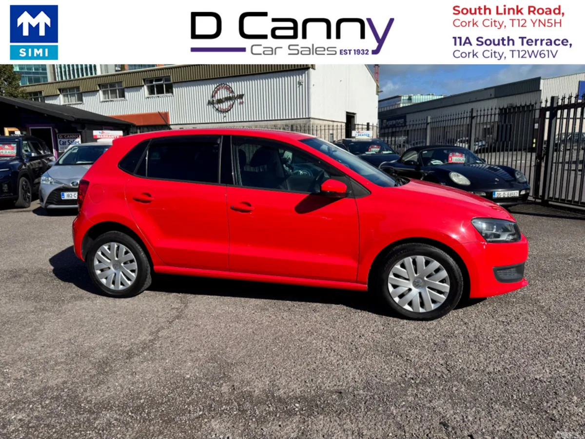 Volkswagen Polo Hatchback, Petrol, 2013, Red