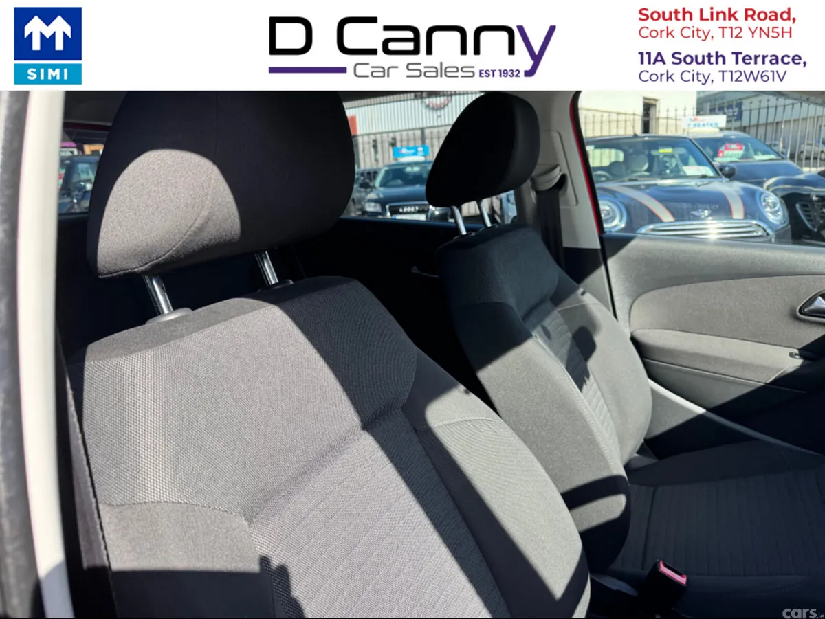 Volkswagen Polo Hatchback, Petrol, 2013, Red