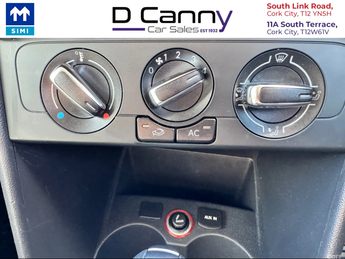 Volkswagen Polo Hatchback, Petrol, 2013, Red