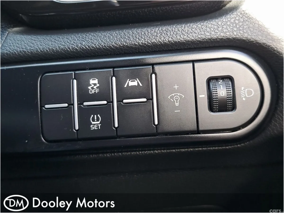 Kia Ceed Hatchback, Diesel Hybrid, 2023, Blue