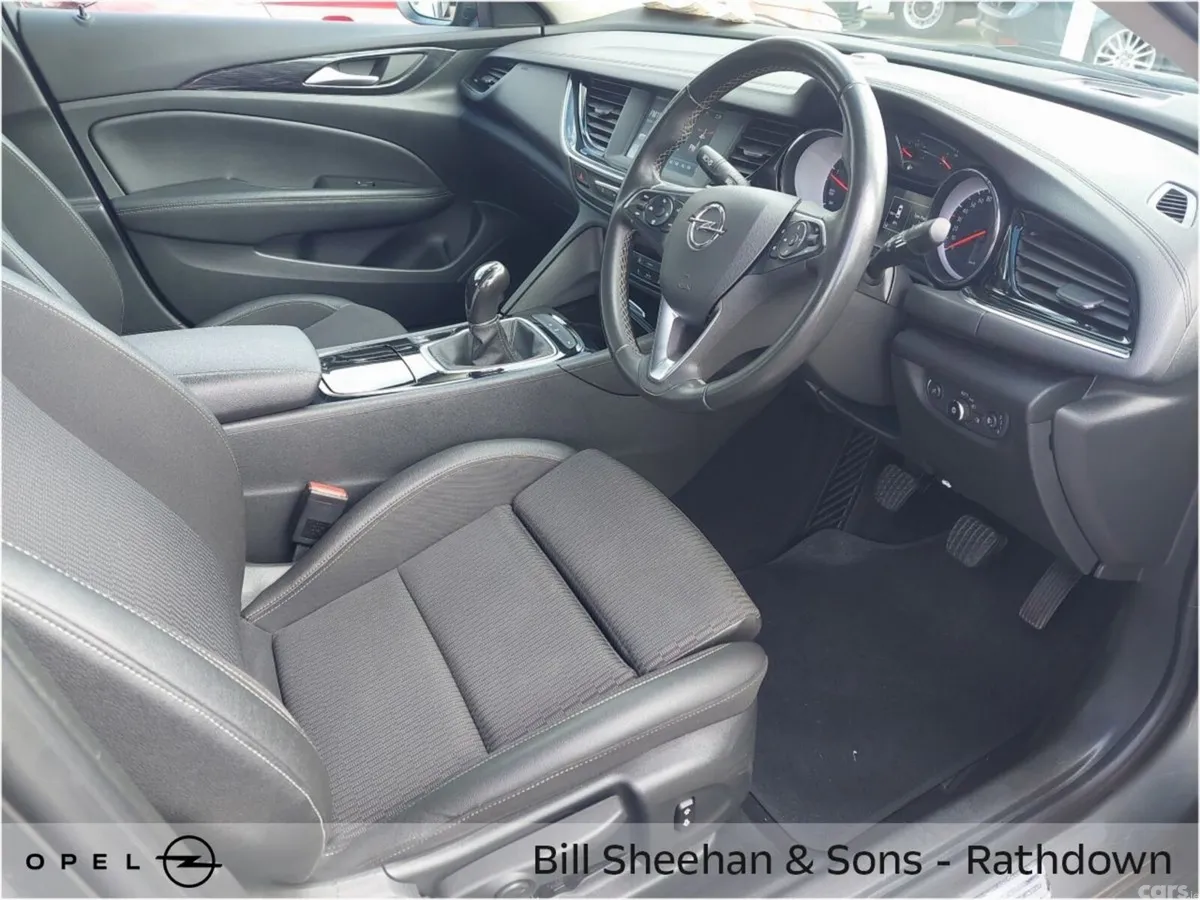 Opel Insignia Hatchback, Diesel, 2019, Grey
