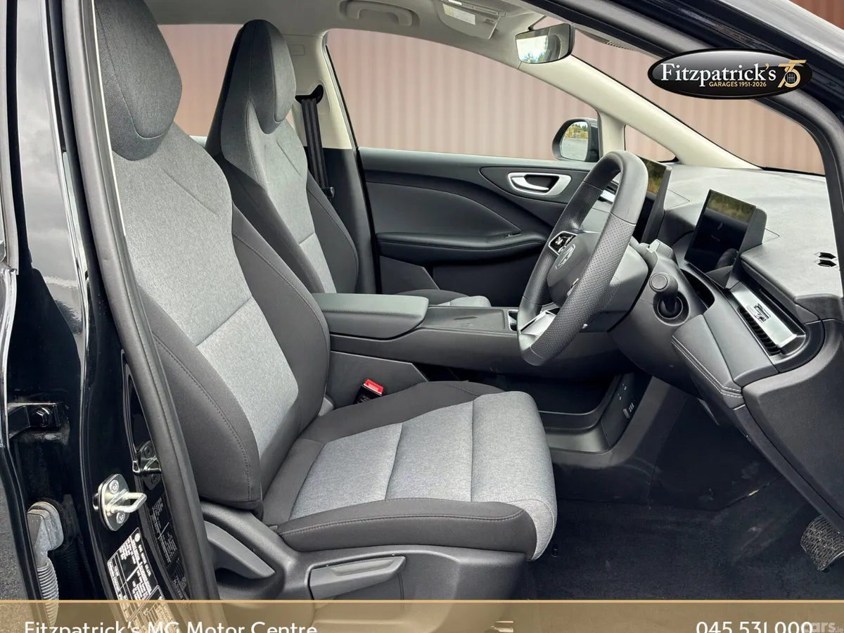 MG MG4 Hatchback, Electric, 2026, Black