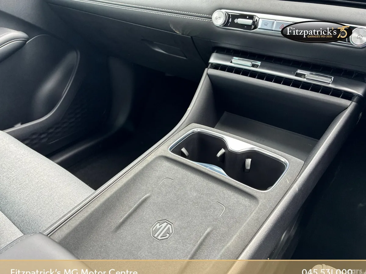 MG MG4 Hatchback, Electric, 2026, Black