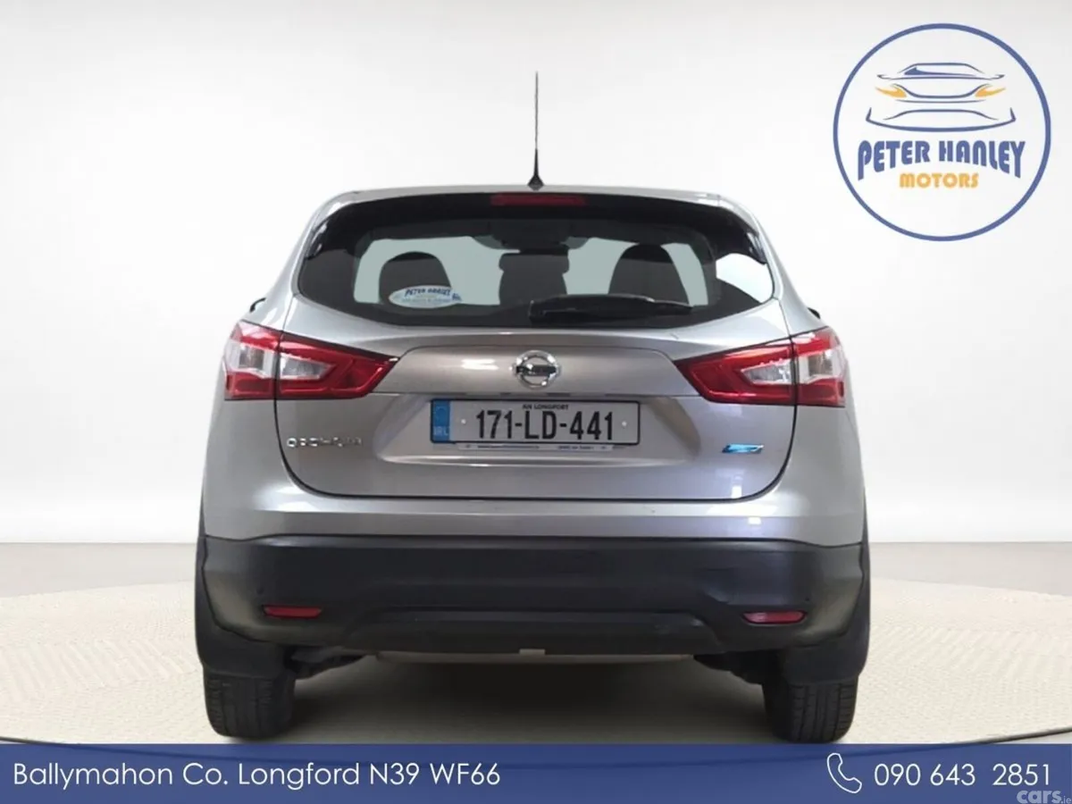 Nissan Qashqai SUV, Diesel, 2017, Grey