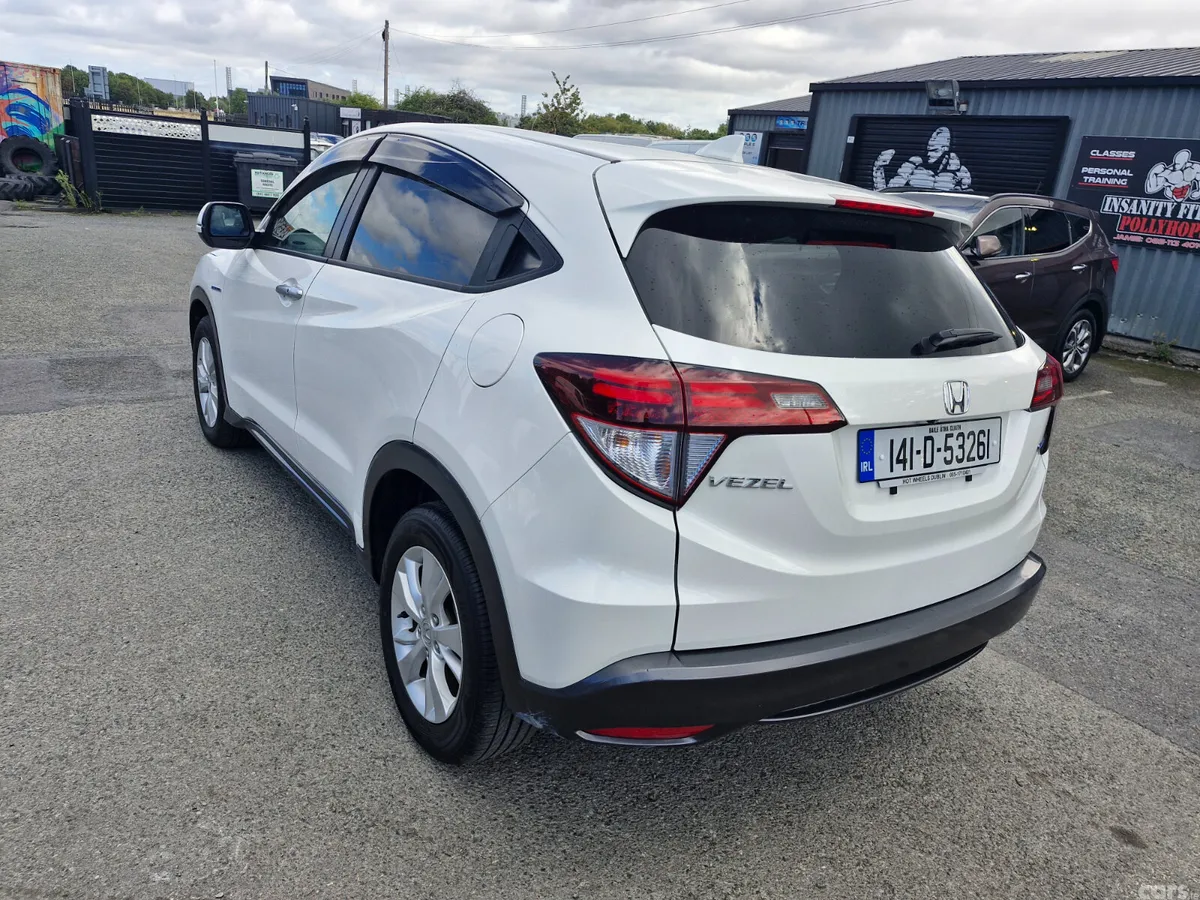 Honda Vezel SUV, Petrol Hybrid, 2014, White