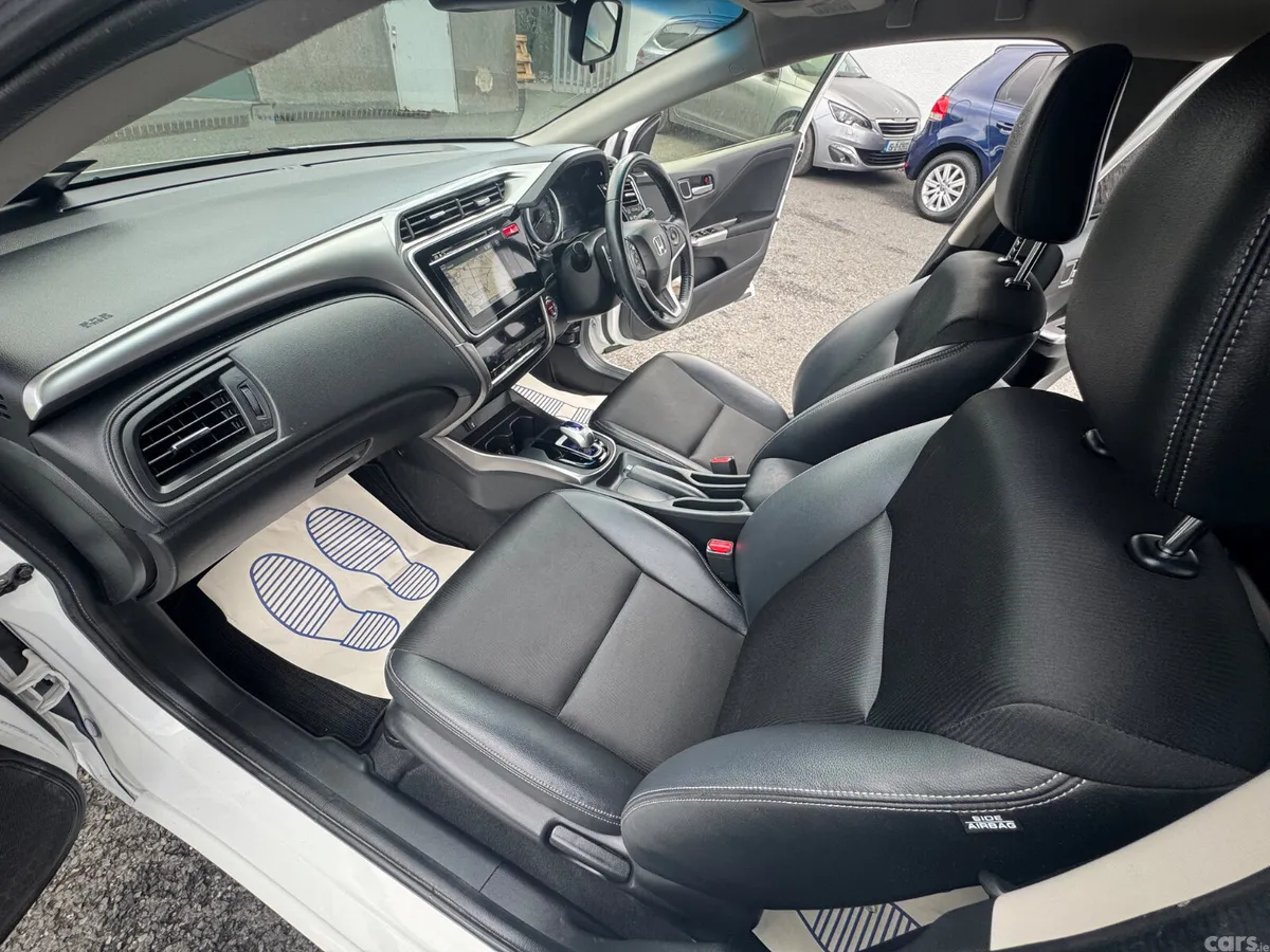 Honda Grace Saloon, Petrol Hybrid, 2015, White