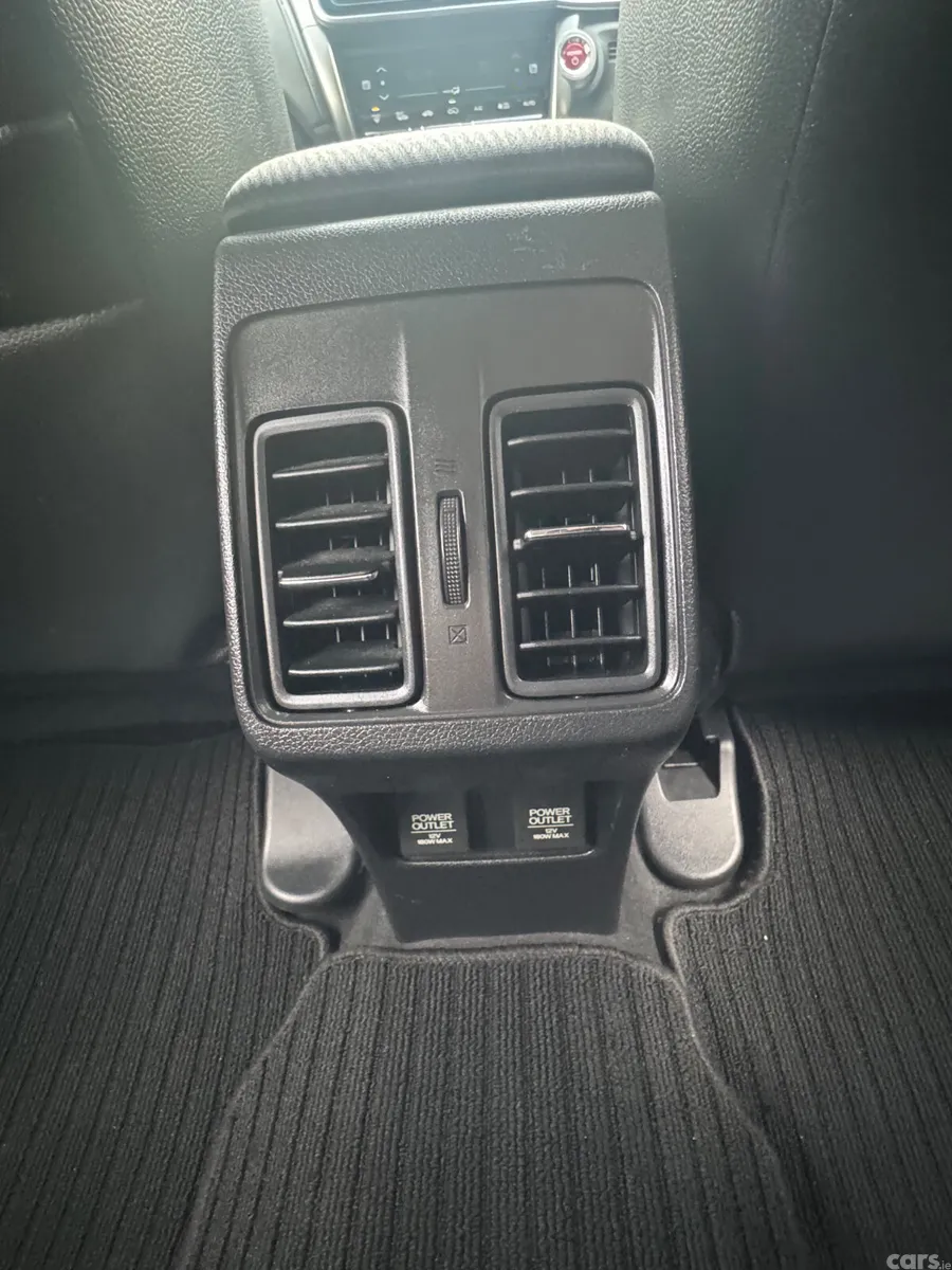 Honda Grace Saloon, Petrol Hybrid, 2015, White
