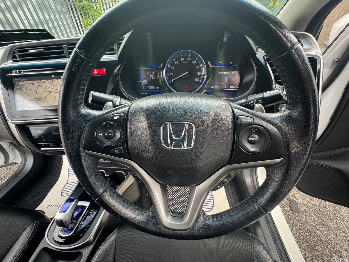 Honda Grace Saloon, Petrol Hybrid, 2015, White