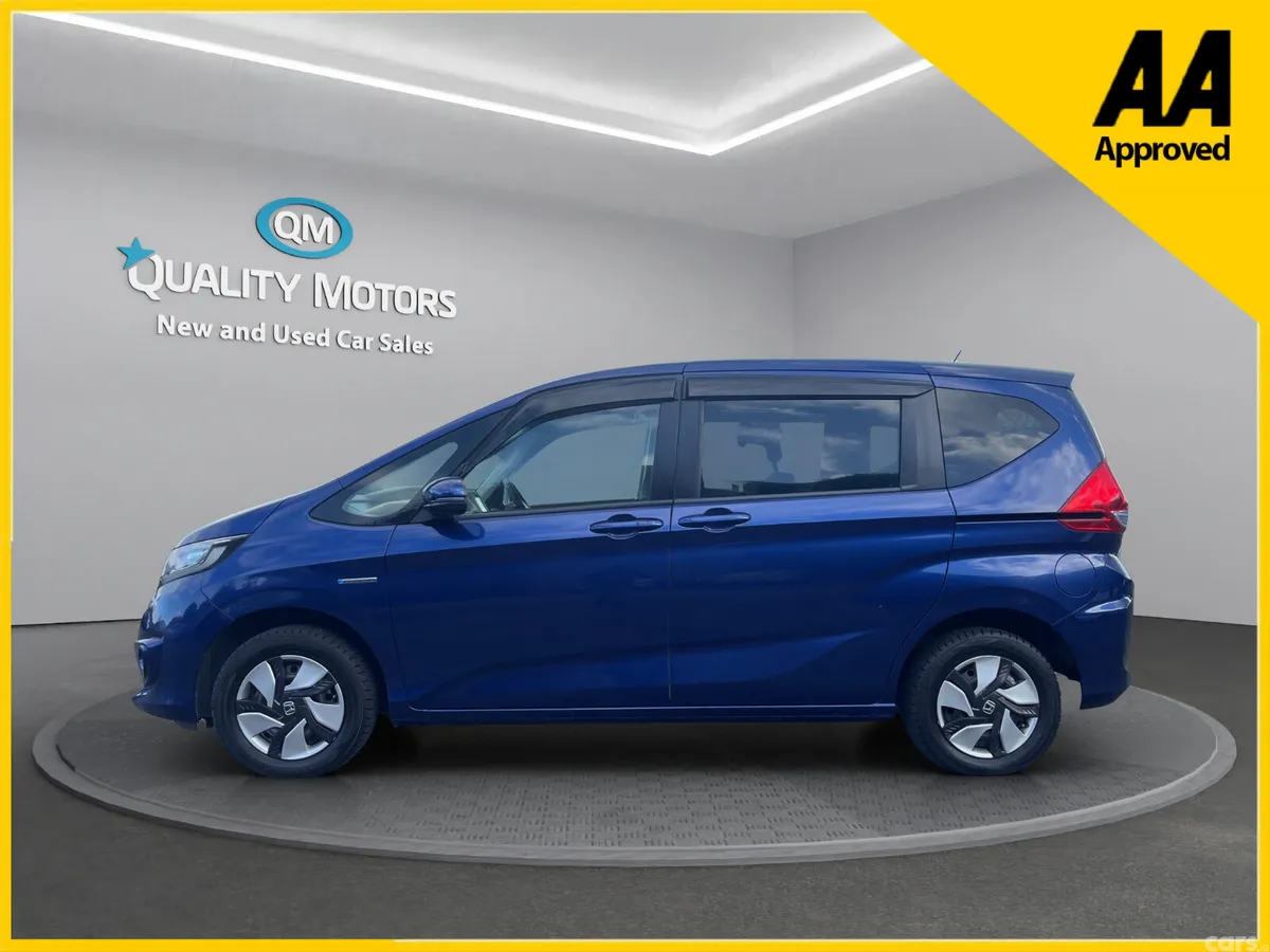 Honda Freed MPV, Petrol Hybrid, 2017, Blue