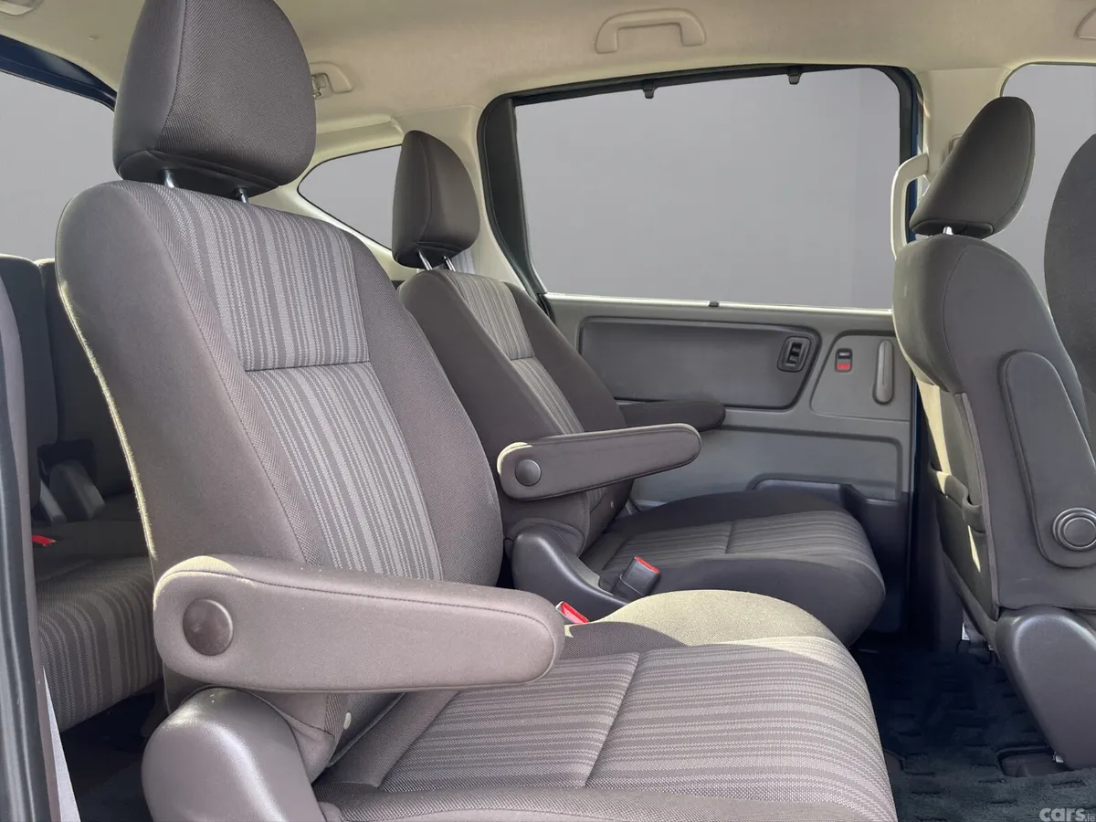 Honda Freed MPV, Petrol Hybrid, 2017, Blue
