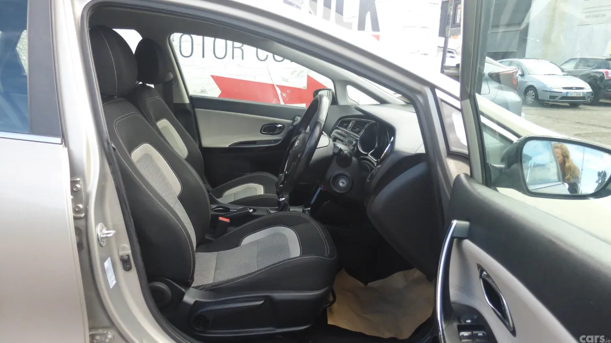 Kia Ceed Hatchback, Diesel, 2017, Grey