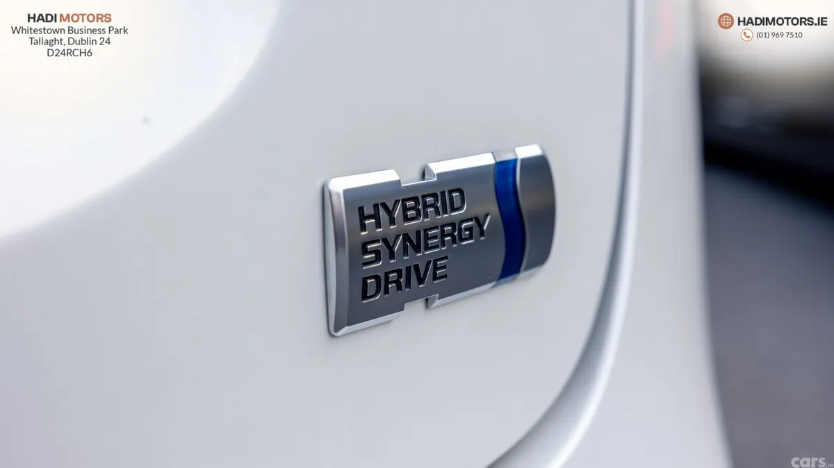 Toyota Yaris Cross SUV, Petrol Hybrid, 2022, White