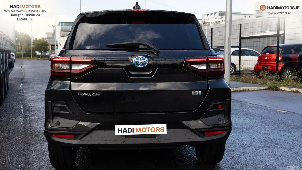 Toyota Raize SUV, Petrol Hybrid, 2022, Black
