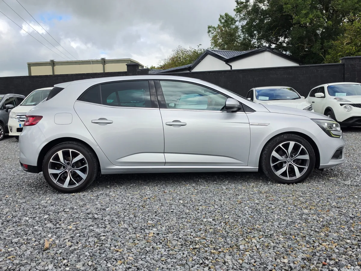 Renault Megane Hatchback, Diesel, 2017, Grey