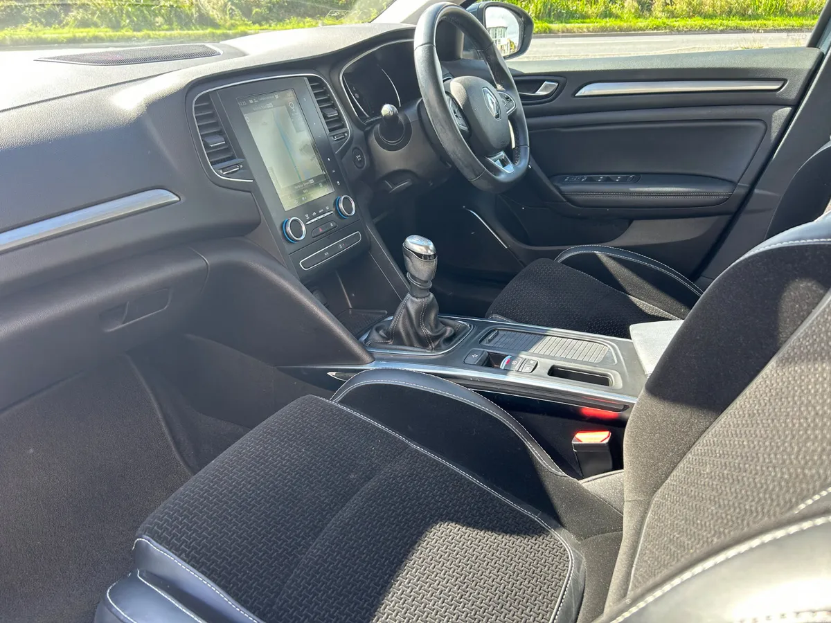 Renault Megane Saloon, Diesel, 2018, Grey