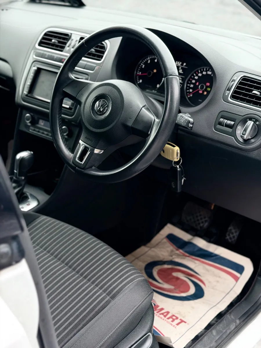 Volkswagen Polo Hatchback, Petrol, 2014, White