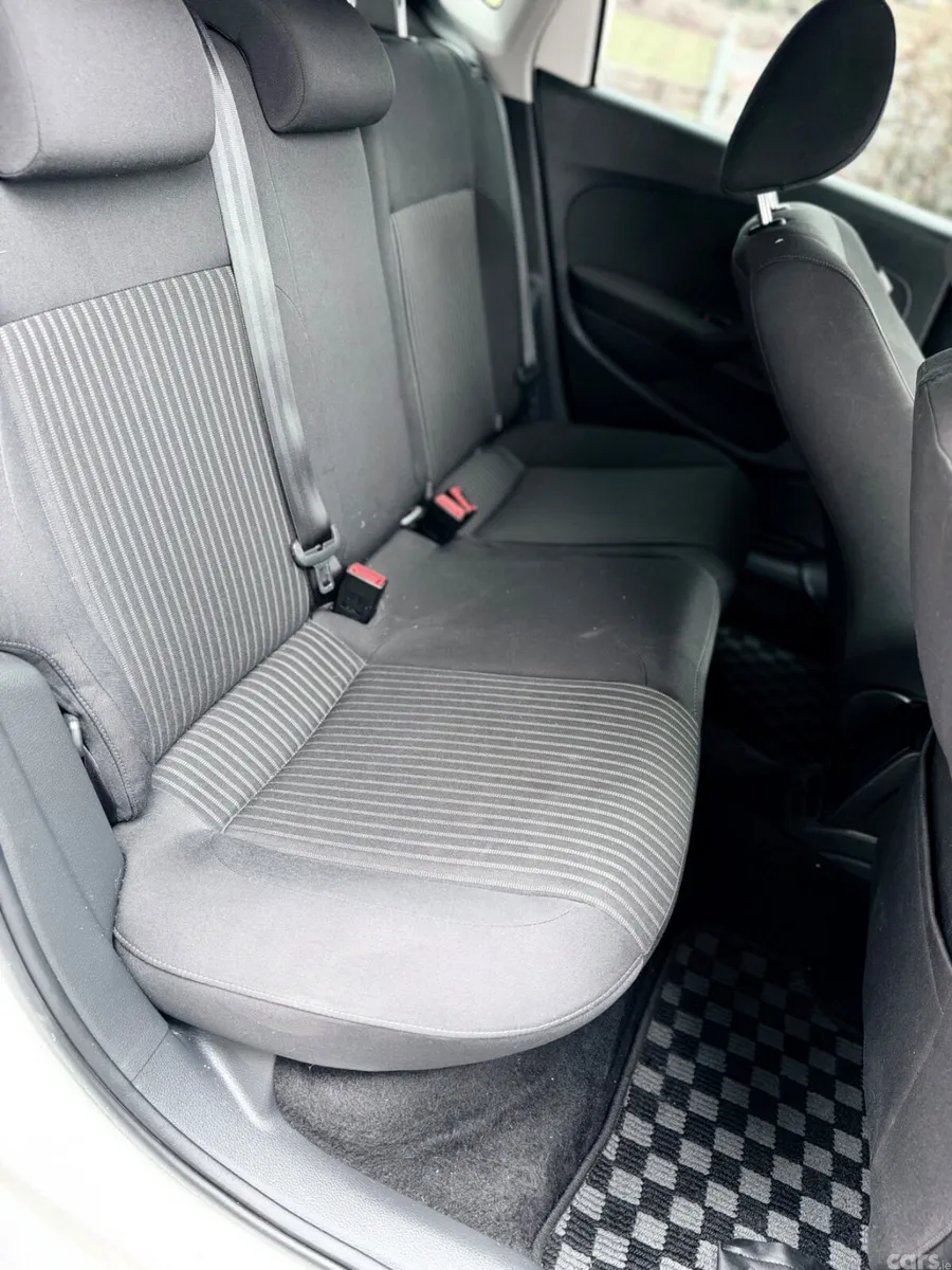 Volkswagen Polo Hatchback, Petrol, 2014, White