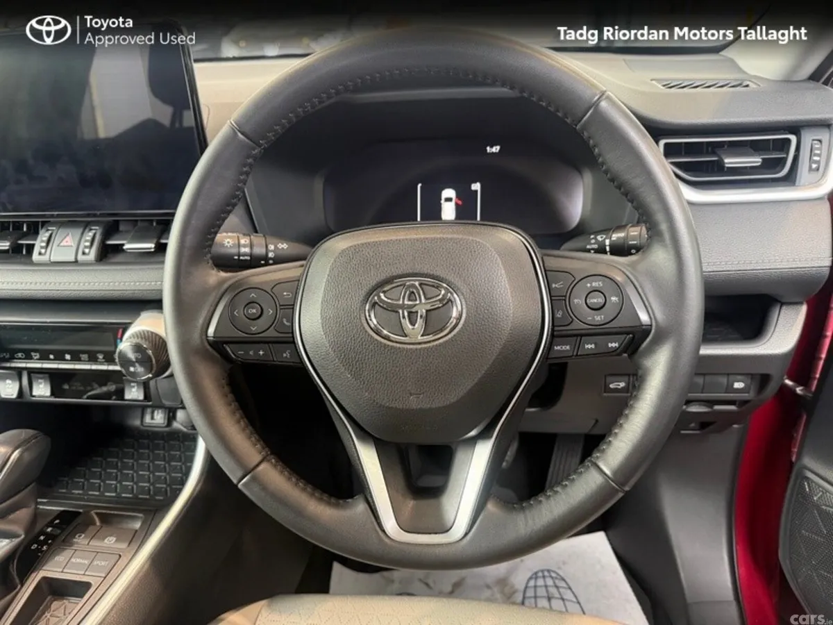 Toyota RAV4 SUV, Petrol Hybrid, 2023, Red