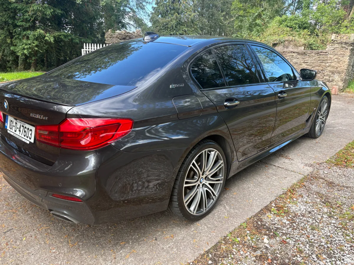 BMW 5-Series Saloon, Petrol Plug-in Hybrid, 2018, Grey