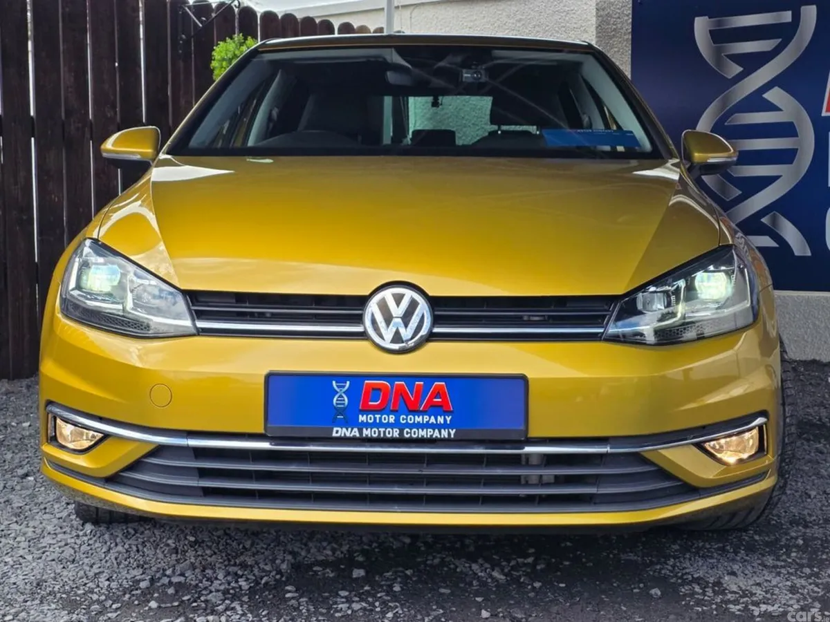 Volkswagen Golf Hatchback, Petrol, 2017, Yellow