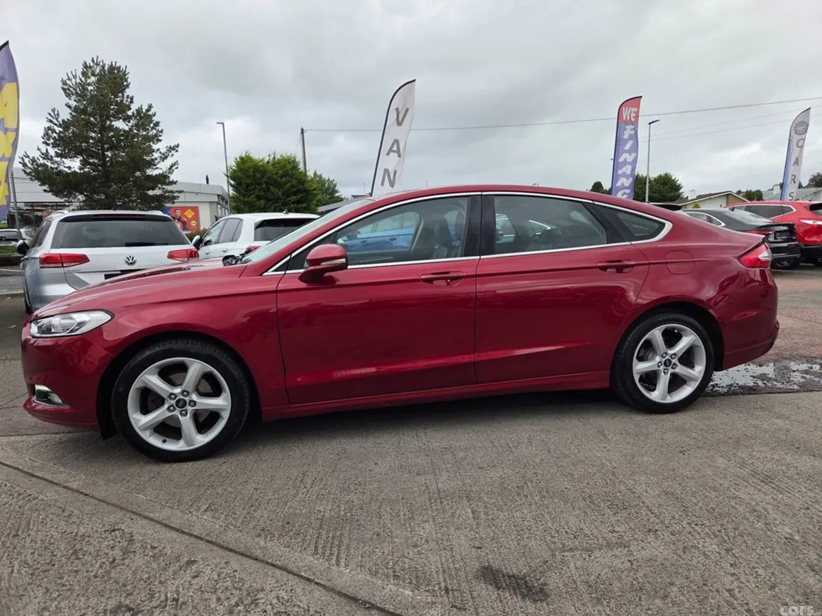 Ford Mondeo Hatchback, Diesel, 2018, Red