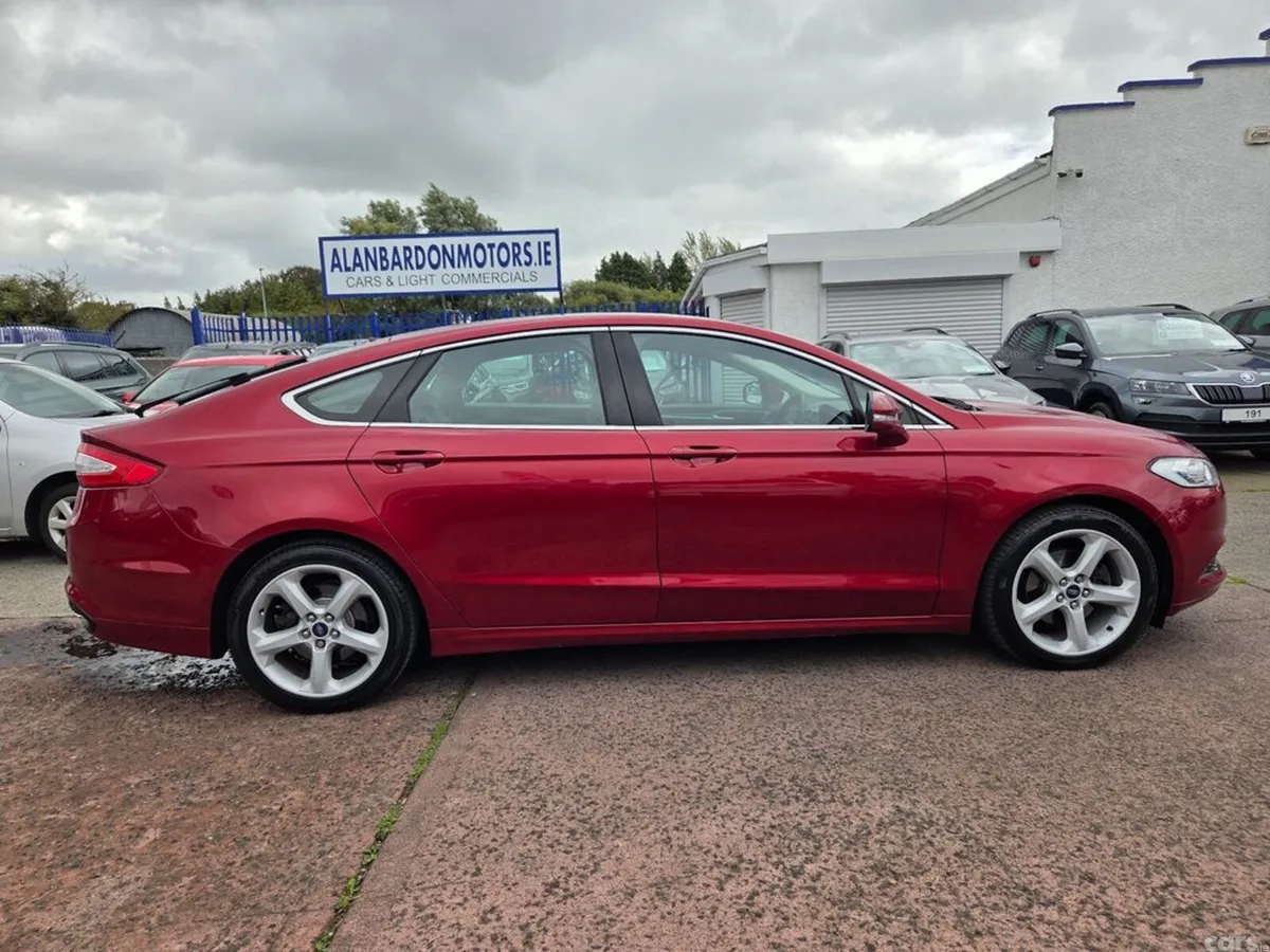 Ford Mondeo Hatchback, Diesel, 2018, Red