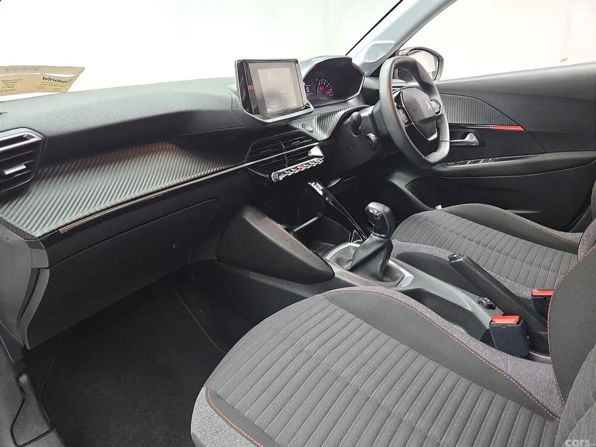 Peugeot 208 Hatchback, Petrol, 2022, White