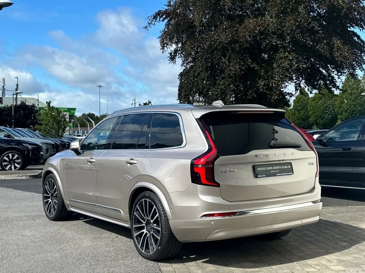 Volvo XC90 SUV, Petrol Plug-in Hybrid, 2025, Gold