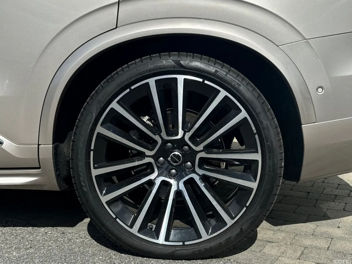 Volvo XC90 SUV, Petrol Plug-in Hybrid, 2025, Gold