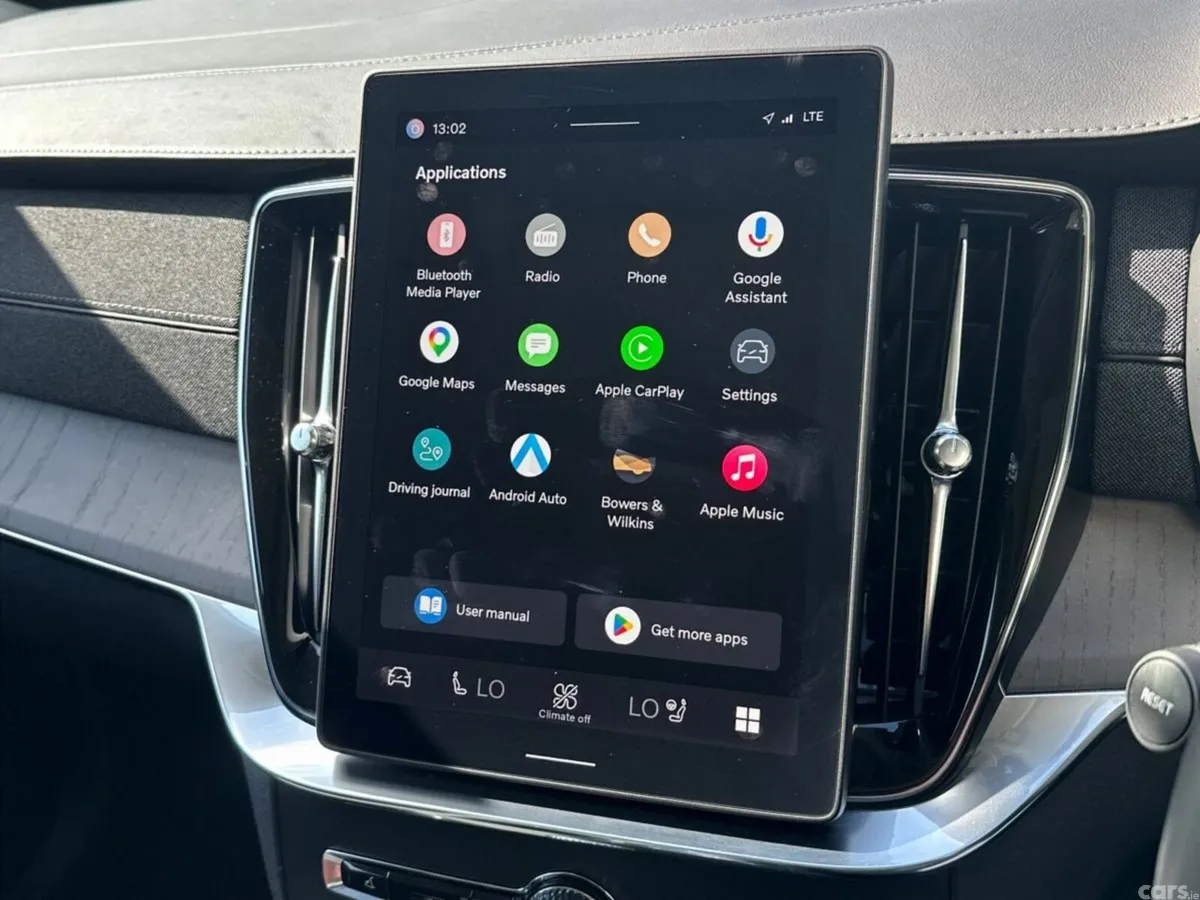 Volvo XC90 SUV, Petrol Plug-in Hybrid, 2025, Gold