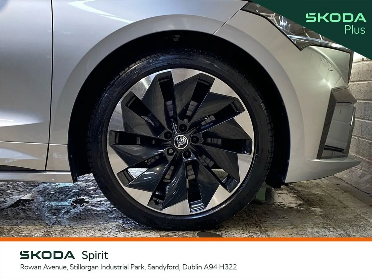 Skoda Enyaq Hatchback, Electric, 2023, Silver
