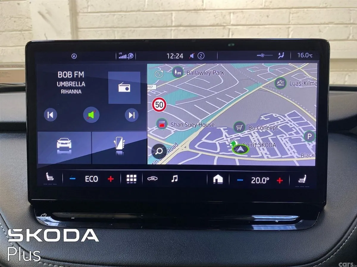 Skoda Enyaq Hatchback, Electric, 2023, Silver