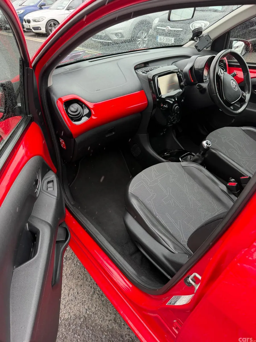 Toyota Aygo Hatchback, Petrol, 2016, Red