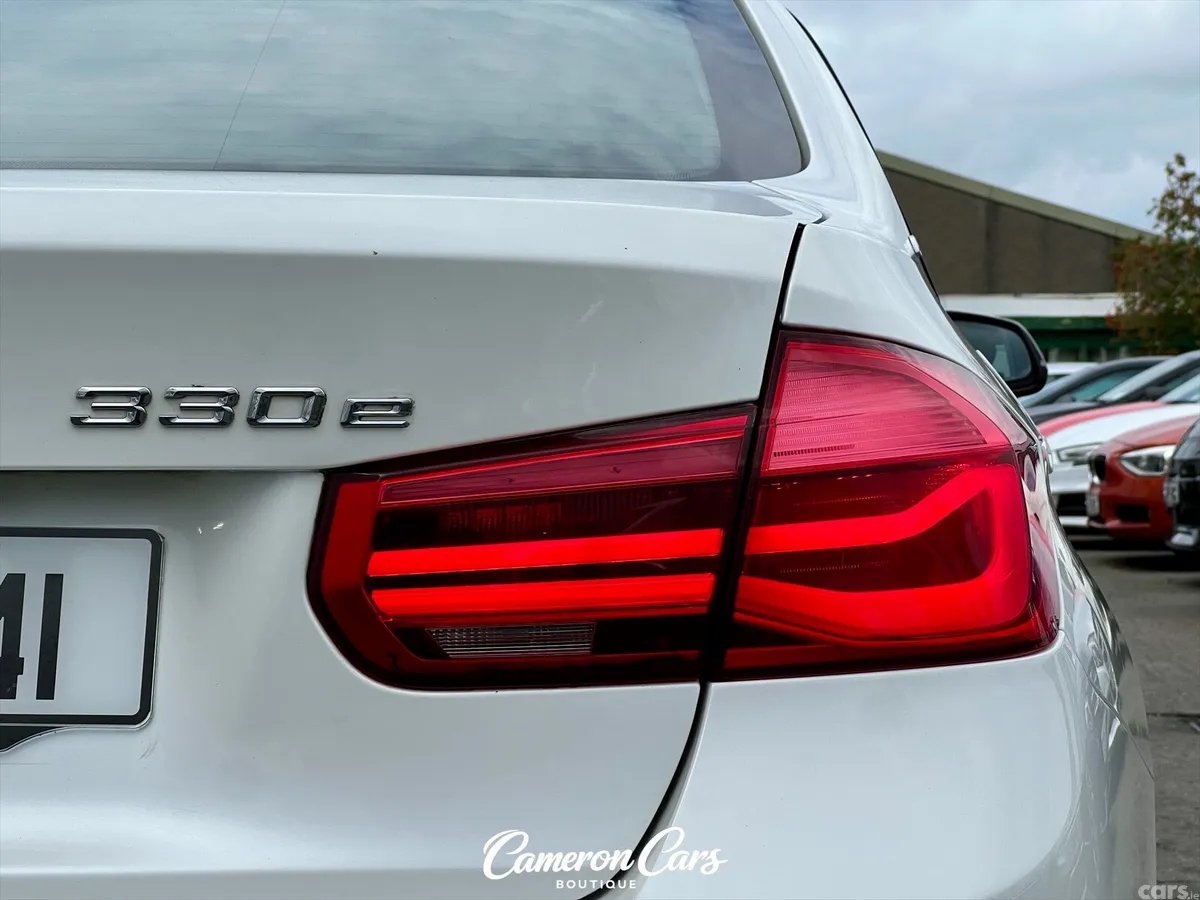 BMW 3-Series Saloon, Petrol Plug-in Hybrid, 2016, White