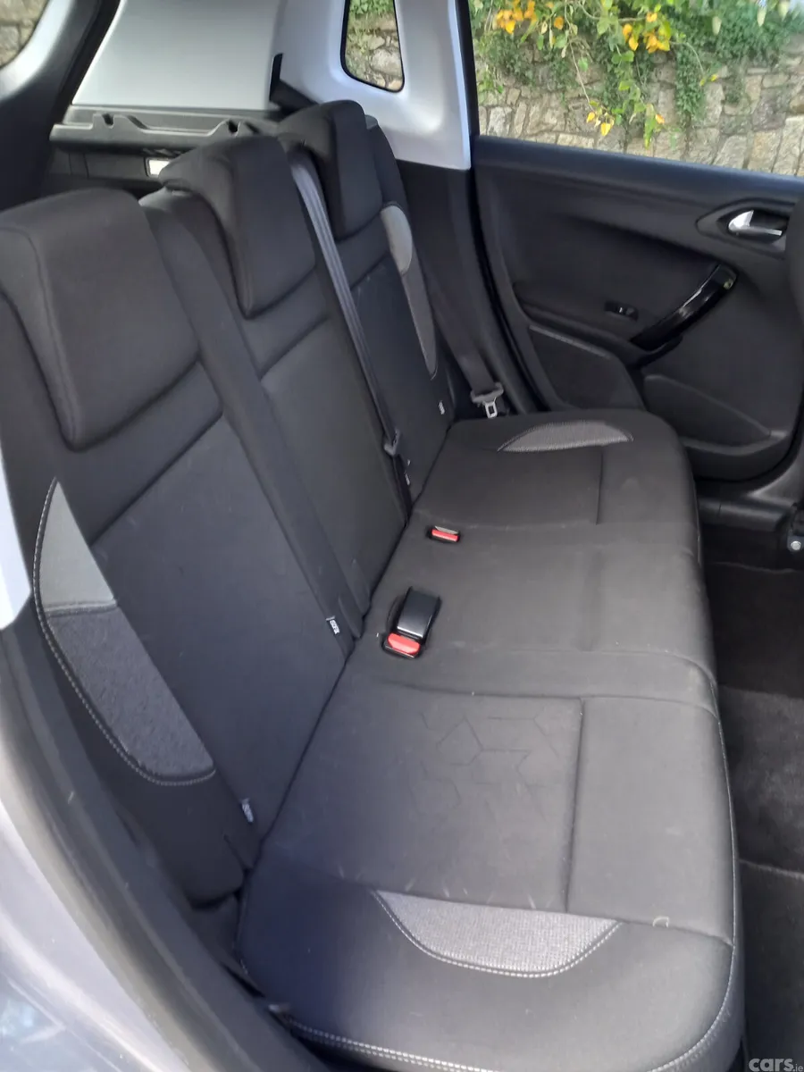 Peugeot 2008 Estate, Petrol, 2019, Grey