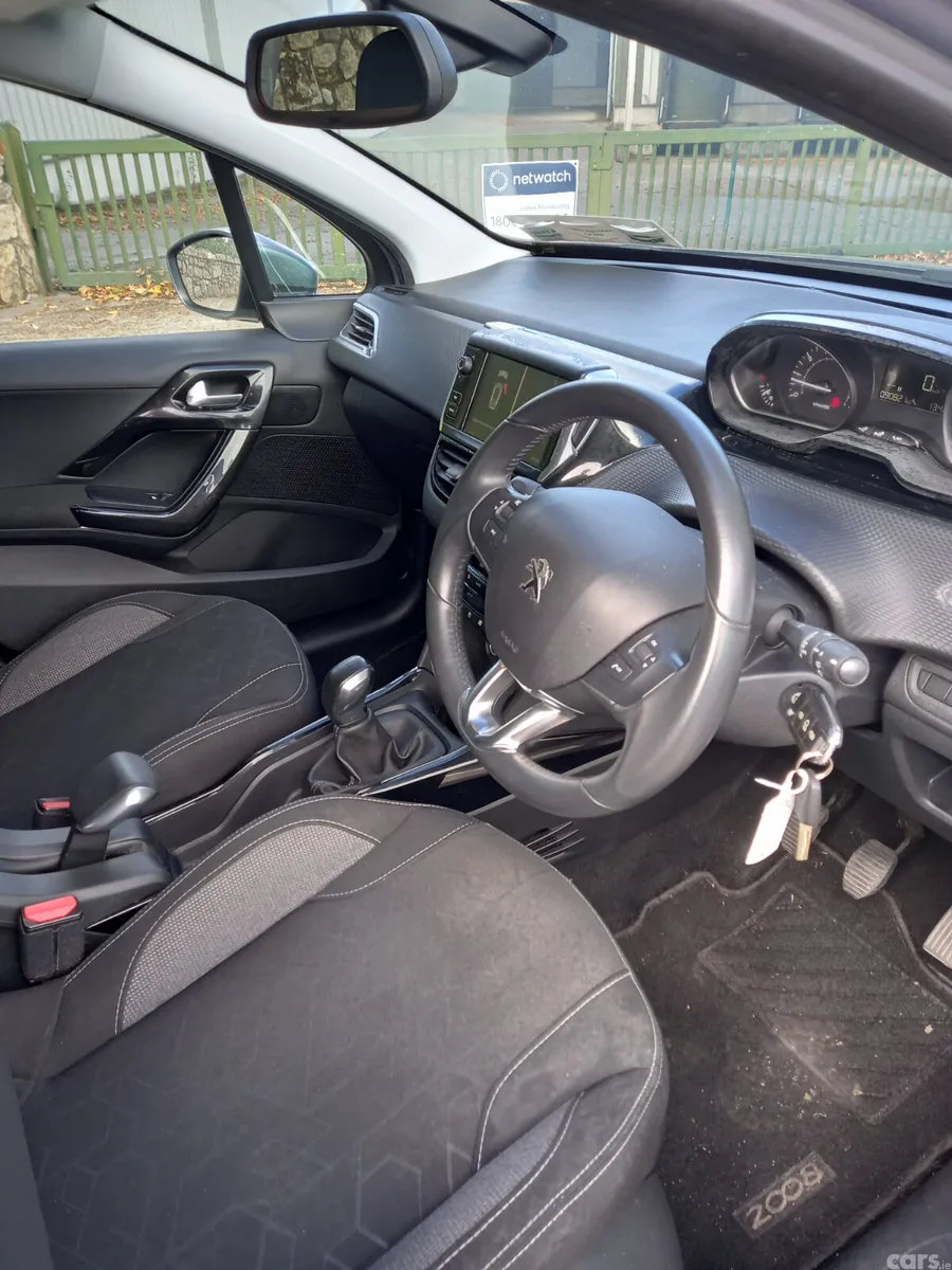 Peugeot 2008 Estate, Petrol, 2019, Grey