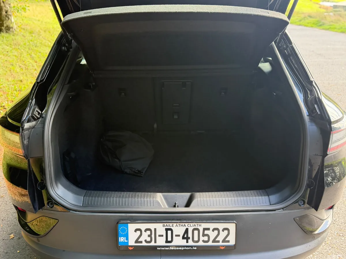 Volkswagen ID.4 Estate, Electric, 2023, Black