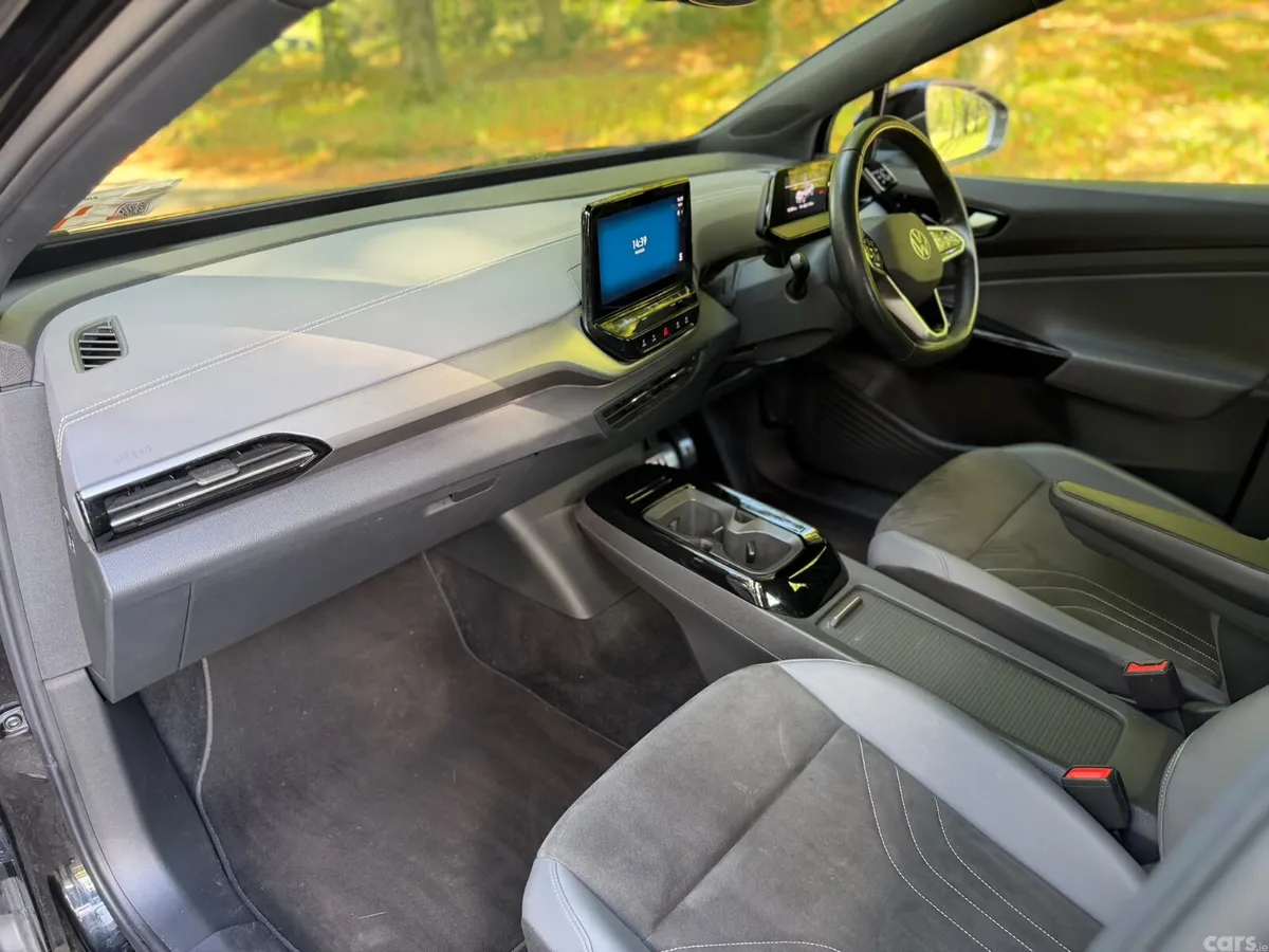 Volkswagen ID.4 Estate, Electric, 2023, Black
