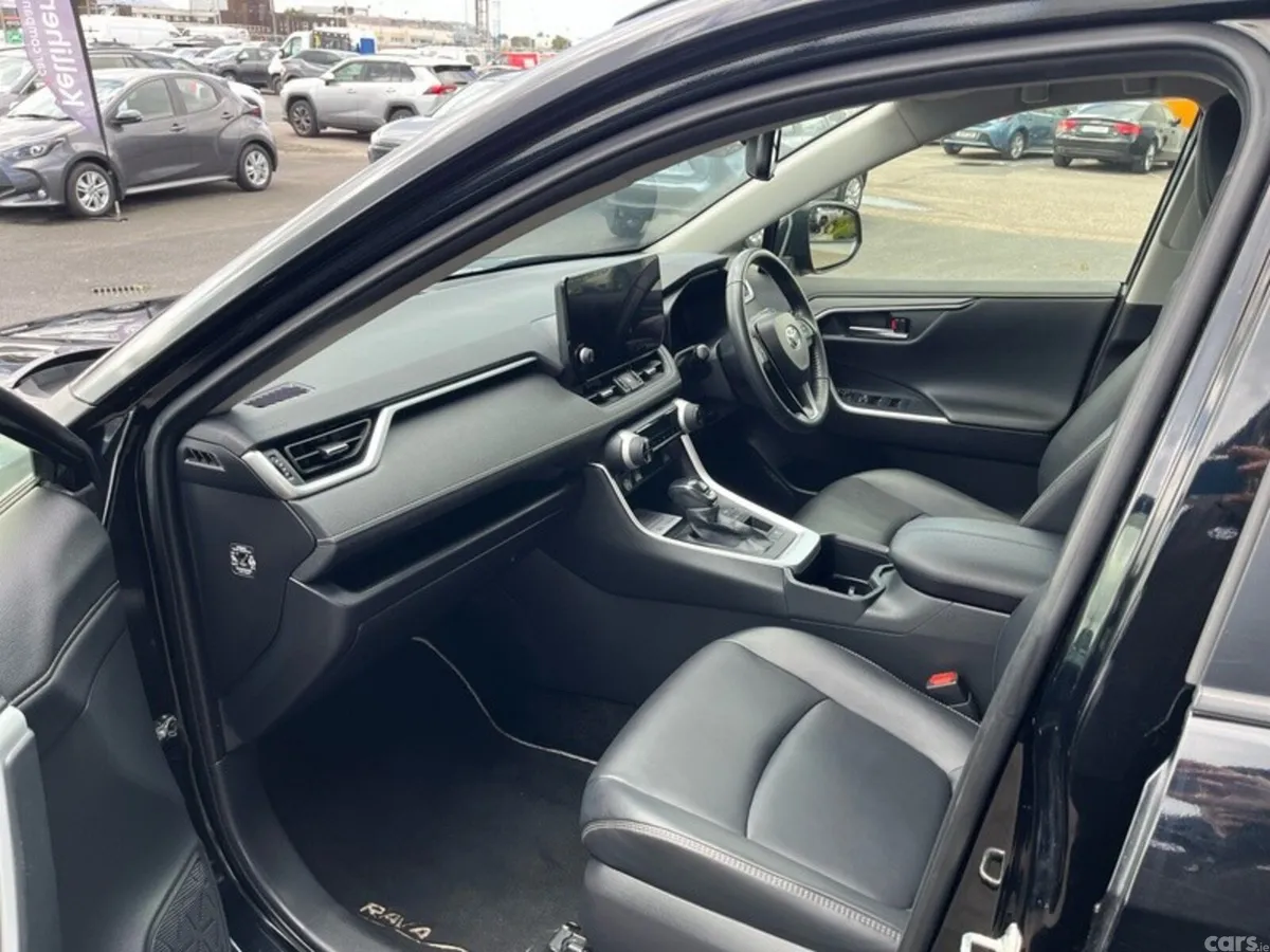 Toyota RAV4 SUV, Petrol Hybrid, 2023, Black