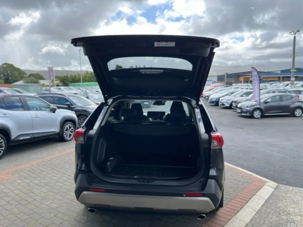 Toyota RAV4 SUV, Petrol Hybrid, 2023, Black