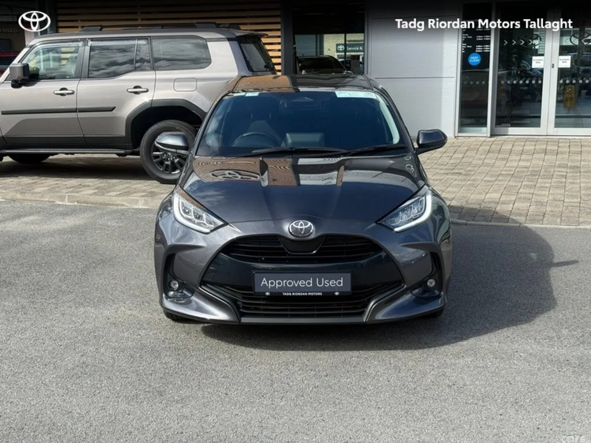 Toyota Yaris Hatchback, Petrol Hybrid, 2024, Grey